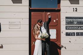 Vielen kommt es wahrscheinlich komisch vor, aber ihr seid mit diesem wunsch ganz sicher nicht allein. Philipp Schwethelm Heiratet Seine Katinka