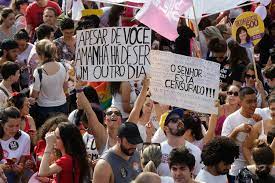 Em cidades como belo horizonte, brasília e rio de. Protestos Contra Bolsonaro Reunem Milhares No Brasil E No Exterior Veja