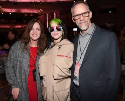 Real name billie eilish pirate baird o'connell. Billie Eilish Boyfriend 2021 Who Is Billie Dating In 2021 Relationship Timeline Dating History Stanford Arts Review