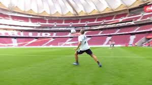 Maybe you would like to learn more about one of these? Watch Thiago Showcases Incredible Skills While Warming Up For La Roja S Clash With Portugal Football Espana
