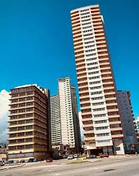 Havana_city - El Vedado ♥️🇨🇺 *Edificios clásicos de la... | Facebook
