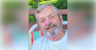 Roger Lees's Instagram, Twitter & Facebook