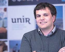 El usuario ha de ser consciente de los riesgos cuando se baja una  aplicación”