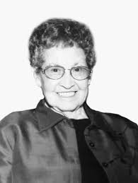 Maxine Dick's Instagram, Twitter & Facebook