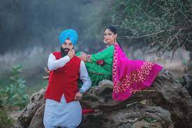 Prewedding Photoshoot Weddingphotography Couple Punjabicouple Punjabisuit Kurtapajama Can Pre Wedding Poses Wedding Couple Photos Indian Wedding Couple