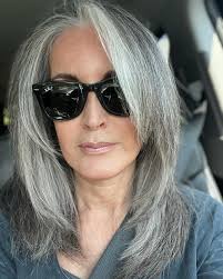 Hey… Did a thing…✂️✂️✂️ Looking at you @vanessa.mathison for my inspo!  🤍🤍🤍🤍🤍🤍🤍🤍🤍🤍🤍#silversisters #silversisterscommunity  #silversisterhood #silverhair #silverhairmodel #silverhairmodel  razorcutting #razorlayers #inspiration ...