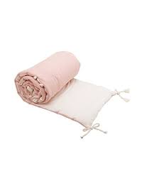Pour votre petite princesse vous aimerez créer un univers merveilleux pour favoriser son sommeil en toute sécurité. Tour De Lit En Jersey Pour Chambre De Bebe Design