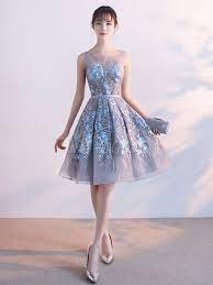 Short Prom Dresses 2021 Floral Print Light Grey Lace Cocktail Dress Flowers Applique Illusion Sleeveless Knee Length Homecoming Dress Cocktail Dress Lace Knee Length Prom Dress Dresses For Teens