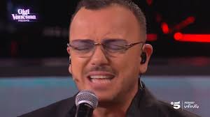 Troppo bella questa canzone 😍💪💪👏👏💯💯💯💙❤❤❤