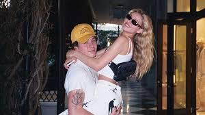 Her breakthrough role came when she played katara in the 2010 film the last airbender. Hand In Der Hose Brooklyn Beckham Fummelt Mit Freundin Promiflash De