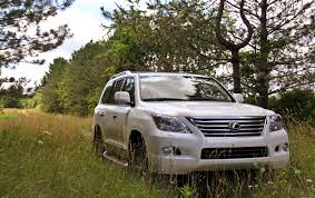 Unlimited power, muscular appearance, imaginative technology. Review The Lexus Lx 570 Is An All Terrain Electronic Fun House Techcrunch