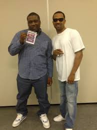 File:Mike Epps & a fan in Houston February 1, 2013 2013-09-08 22-11.jpg -  Wikimedia Commons