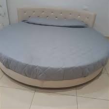 Benvenuta modernità, benvenute nuove linee per venire incontro alle esigenze di ciascuno di noi: Letto Rotondo Ikea Usato In Italia Vedi Tutte I 11 Prezzi