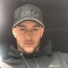 Ryan Miles's Instagram, Twitter & Facebook