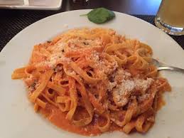 Wir haben uns zum ziel gesetzt, ihnen mit unserem breiten angebot mediterraner küche und unserem stimmungsvollen ambiente jederzeit beste kulinarische köstlichkeiten bieten zu können. Seafood Salad Aufnahme Von Osnabrucker Pizzahaus Tripadvisor