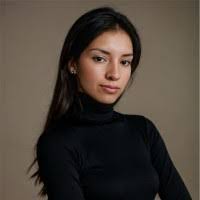 Anita Custodio's Instagram, Twitter & Facebook