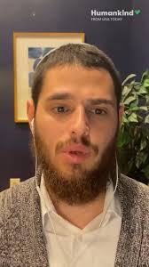 "We are in this together." This exchange between a Muslim man and a rabbi  after the Bondi beach attack is what the world needs right now. #humankind 