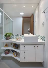 Parede Com Pastilhas Azuis E Luminarias Embutidas De Cyntia Sabat 12461 No Viva Decora Banheiro Simples Banheiros Modernos Decoracao Do Banheiro