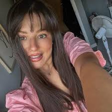 Flo Jones (@floisabellajones)