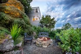 You don't have to go camping to enjoy an evening fire. 75 Beautiful Hillside Landscaping With A Fire Pit Pictures Ideas August 2021 Houzz