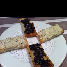 Hotel la trufa negra mora de rubielos. Tostadas Con Trufa Negra Melanosporum Y Aceite De Oliva Del Bajo Aragon Restaurante Melanisporum Hotel La Trufa Negra Mora De Rubielos Teruel Truffe