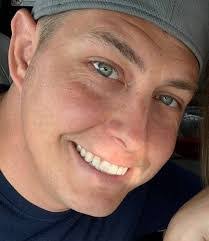 Robert Cantrell's Instagram, Twitter & Facebook