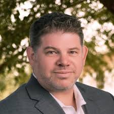 Meet April, from our Commerce City refinery in Colorado. April started with  Suncor in 1998 as a new chemical engineer graduate at the refinery and has  grown her career across our operations… |