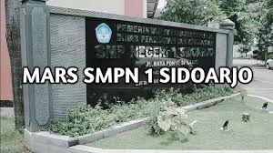 Untungnya, atau celakanya, pertanyaanku itu segera mendapat jawaban, di meja makan. Mars Smpn 1 Sidoarjo Youtube