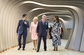 In der schule esse (1) ich meistens ein käsebrot und einen apfel. Prinz Charles Camilla Ynap Technologiezentrum Mai 2018 Porter