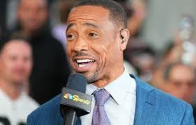 UFC star Anthony Rocco Martin rushed to hospital with knee infection and  reveals it was 'worst pain I've ever felt'