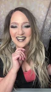 Martina Henson's Instagram, Twitter & Facebook