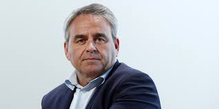 Each nation had to submit a squad of eighteen players, at least fifteen of whom had to be born on or after 1 january 1989, and three of whom could be older dispensation players. Xavier Bertrand Ne Sera Pas Candidat A La Presidentielle S Il Perd Aux Regionales