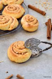 Zimt Nuss Schnecken Vergissmeinnnicht Rezept Lebensmittel Essen Nussecken Backen Essen Und Trinken