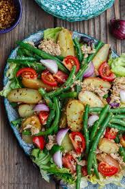 Do you love tuna and want an easy meal for your weekly meal prep. Spanish Potato Salad With Tuna And Green Beans The Mediterranean Dish