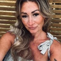 400+ "Becca Holmes" profiles