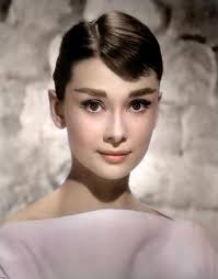 The power of hair extensions clip in weft is used to transform. New Audrey Hepburn Frisur Frisur Audrey Hepburn Audrey Hepburn Bilder Audrey Hepburn