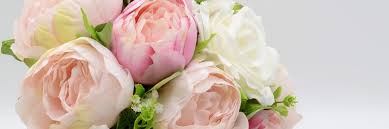 Nothing spells out romantic love quite like silk rose petals. Silk Wedding Flowers Artificial Wedding Flowers