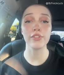 used to say i would never f*ck a coworker but here i am lmao 🤷🏻‍♀️