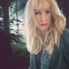 Good morning all with respect and gratitude, I'm looking for damaged  guitars! ones you don't want to smash upon stage but want to see I have a  second life. As an artist