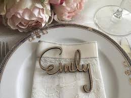 Personalisierte Elegante Holz Laser Geschnitten Name Tags Hochzeit Karten Benutzerd Wedding Place Cards Rustic Wedding Place Cards Creative Place Cards Wedding