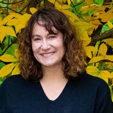 Alison Hess's Instagram, Twitter & Facebook