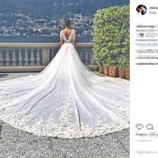 La cosa più importante scegliere spose propri abiti da sposa è quello di essere in grado di mostrare la loro personalità e temperamento, per evidenziare il loro lato più attraente. Abiti Da Sposa Vip I Piu Belli E I Piu Brutti Di Giugno Dilei