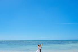 平久保ビーチで結婚写真 石垣島 沖縄フォトウェディング ロケーションフォト 沖縄 ウェディング
