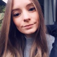 Sarah Ludwig's Instagram, Twitter & Facebook