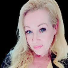 Tracy Mahan's Instagram, Twitter & Facebook