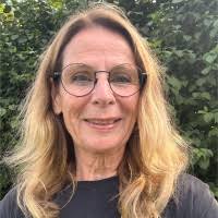 2 "Cornelia Hunke" profiles