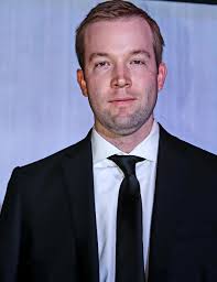 Kevin Karp's Instagram, Twitter & Facebook