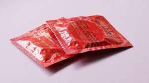 Die besten und schlechtesten Orte für die Aufbewahrung von Kondomen
