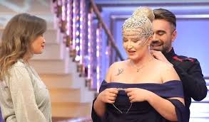 Doya doya moda yarışmasında haftanın finali yaklaşırken, alınan her puan yarışmacılar için çok önemli. Doya Doya Moda Kim Elendi 18 Aralik Cuma Doya Doya Moda Haftanin Birincisi Kim Oldu Takvim