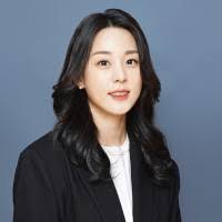 10 "Danielle Min" profiles